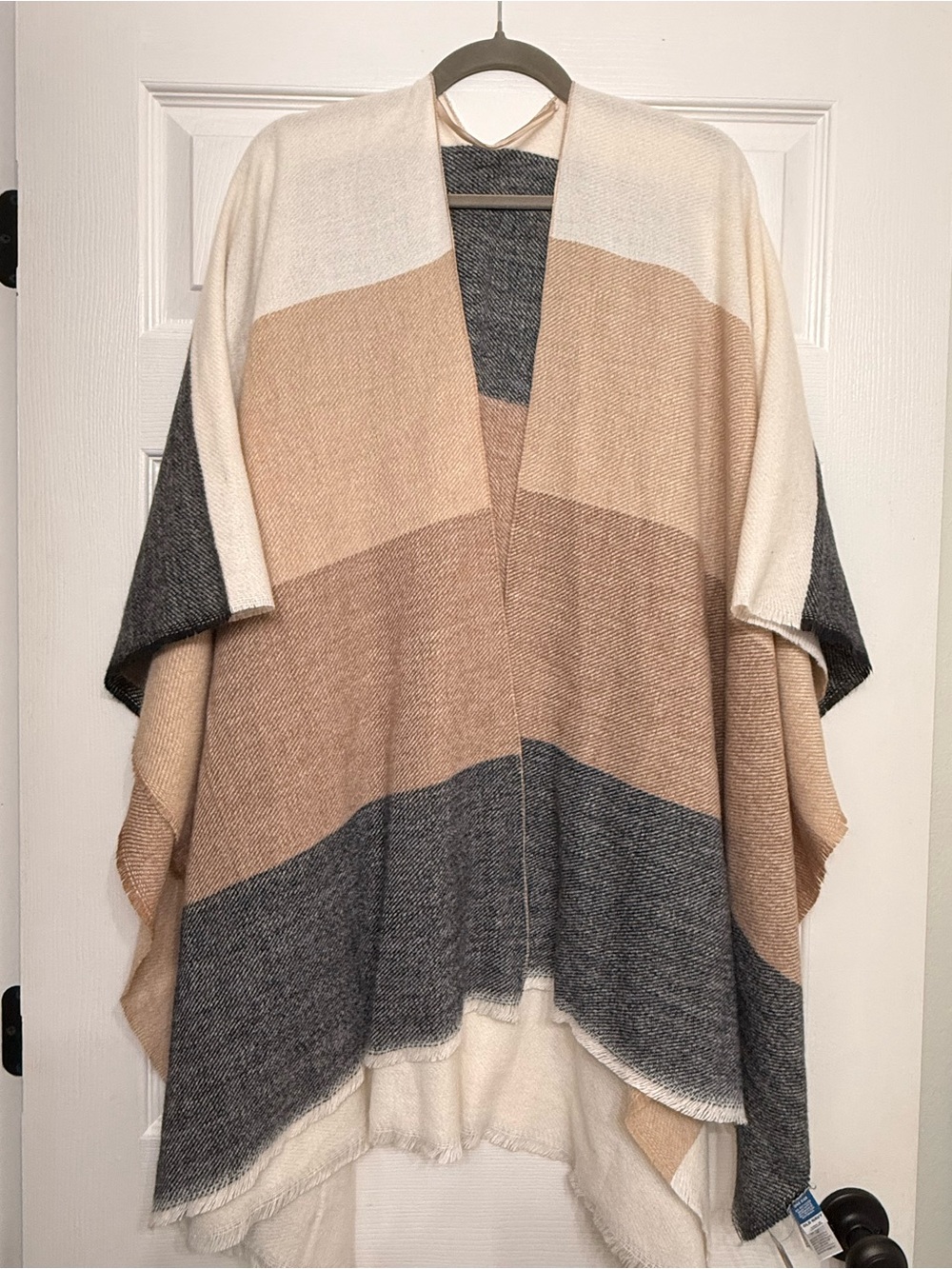 NWT Old Navy Colorblock Oversized Blanket Wrap Poncho One Size